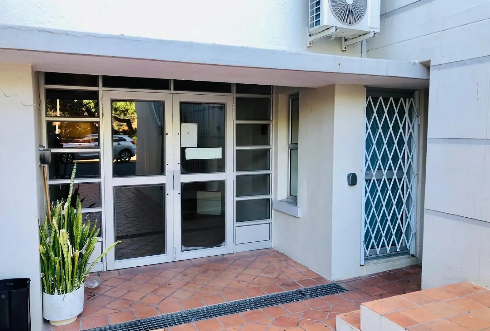 Modern Apartment In Mouille Point With Green Point Park Access Cape Town South Africa