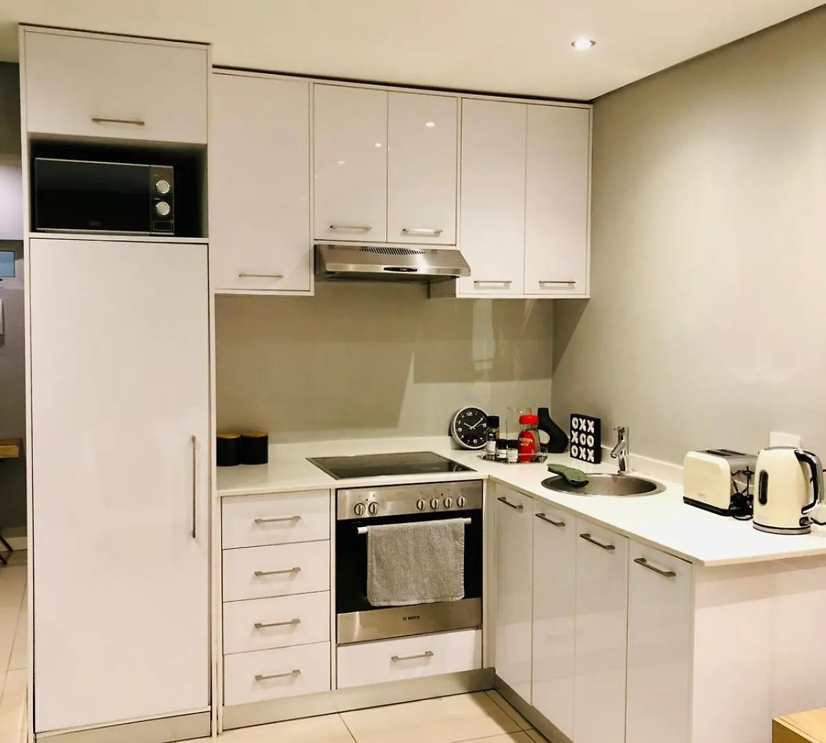 Modern Apartment In Mouille Point With Green Point Park Access Cape Town